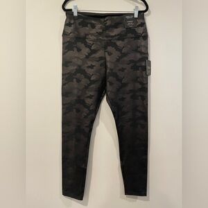 Simply Vera Camo Leggings